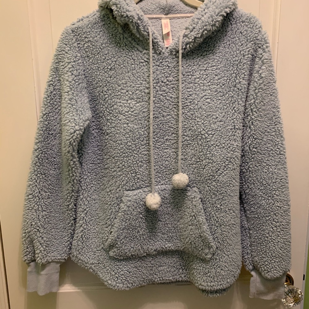 🎉Xhilaration sherpa hoodie w/ Pom Pom drawstring